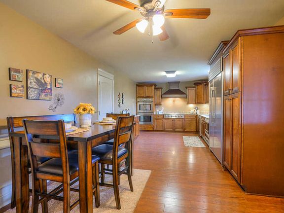 5th image of 219 Richmonds Retreat Blvd