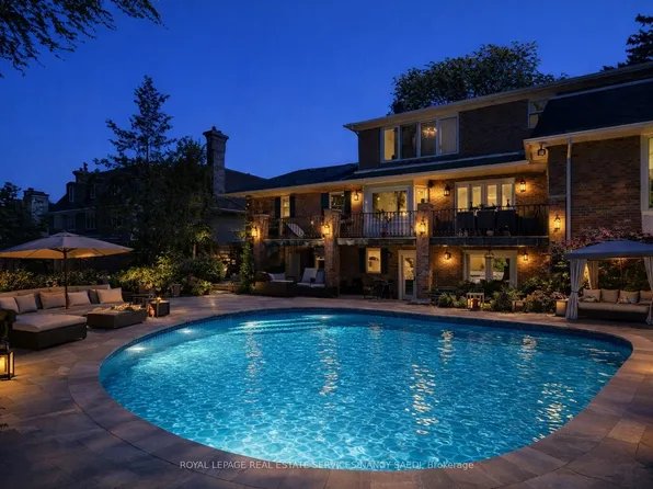 6 Penwood Cres S, Toronto, ON M3B 2B9