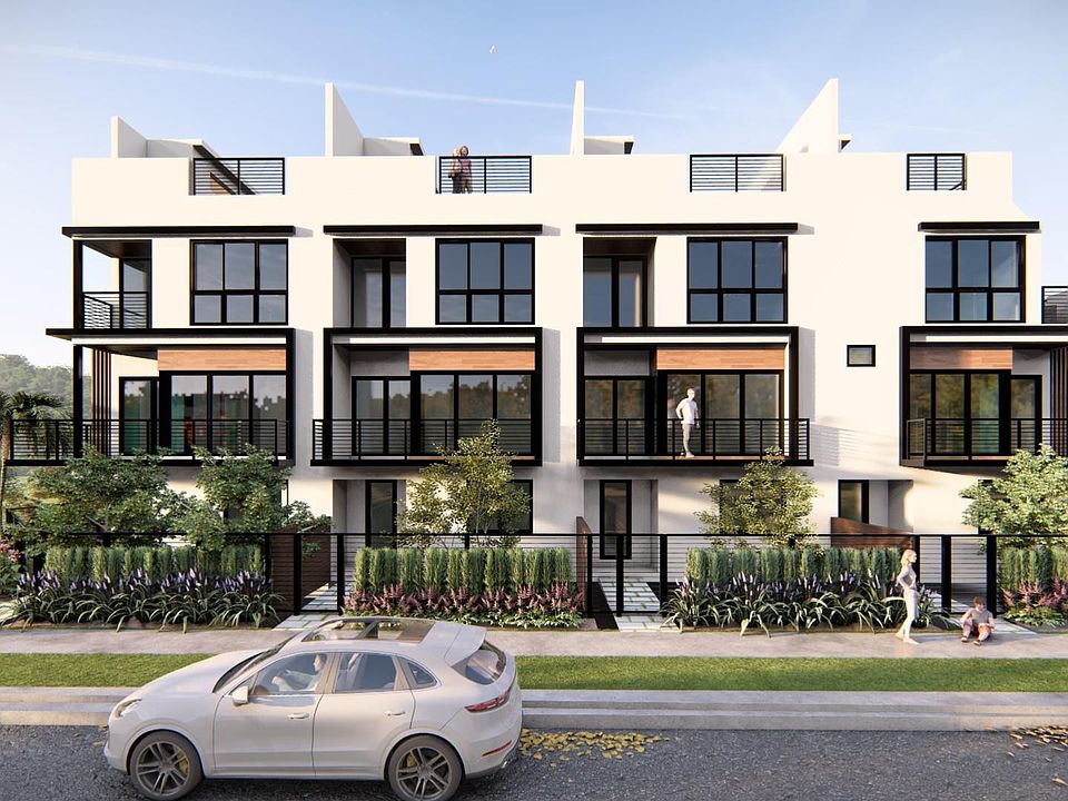 1st image of 912 SE 12th Street #912