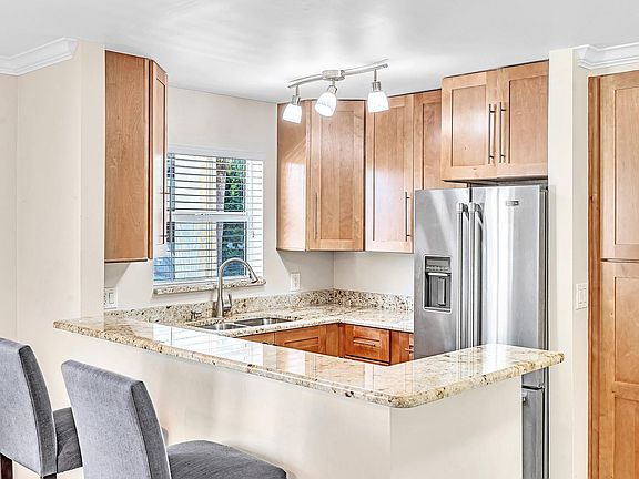 3rd image of 2850 NE 14th St Causeway #208B