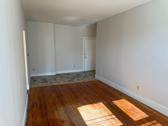 5th image of 105 Main St #304