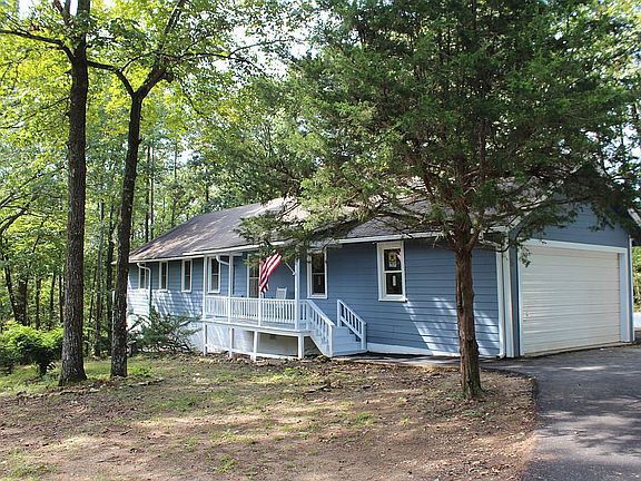 2nd image of 160 Yeager Ln
