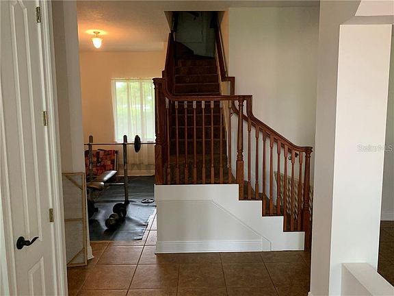 5th image of 1824 Diane Dr