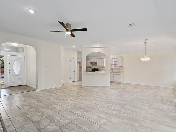 3rd image of 7018 Auckland Dr
