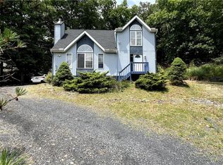 258 Stafford Dr, Bushkill, PA 18324