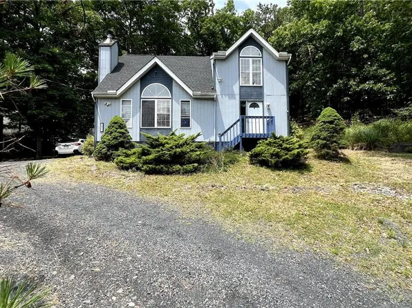 258 Stafford Dr, Bushkill, PA 18324