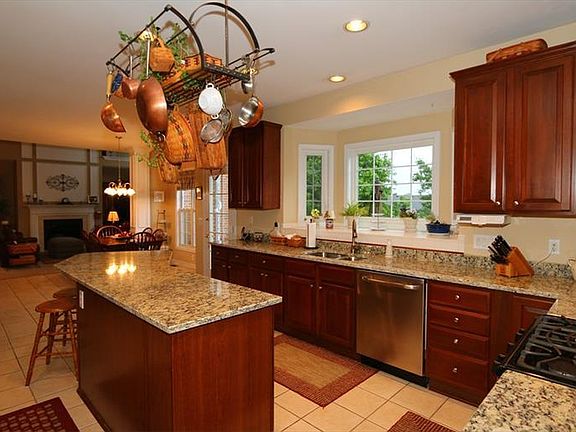 4th image of 11511 Herber Ct