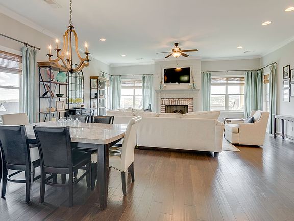 5th image of 836 Dartmoor Ln