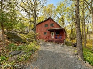 2322 Burntwood Dr, East Stroudsburg, PA 18301