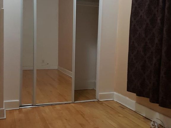 1st Bed room