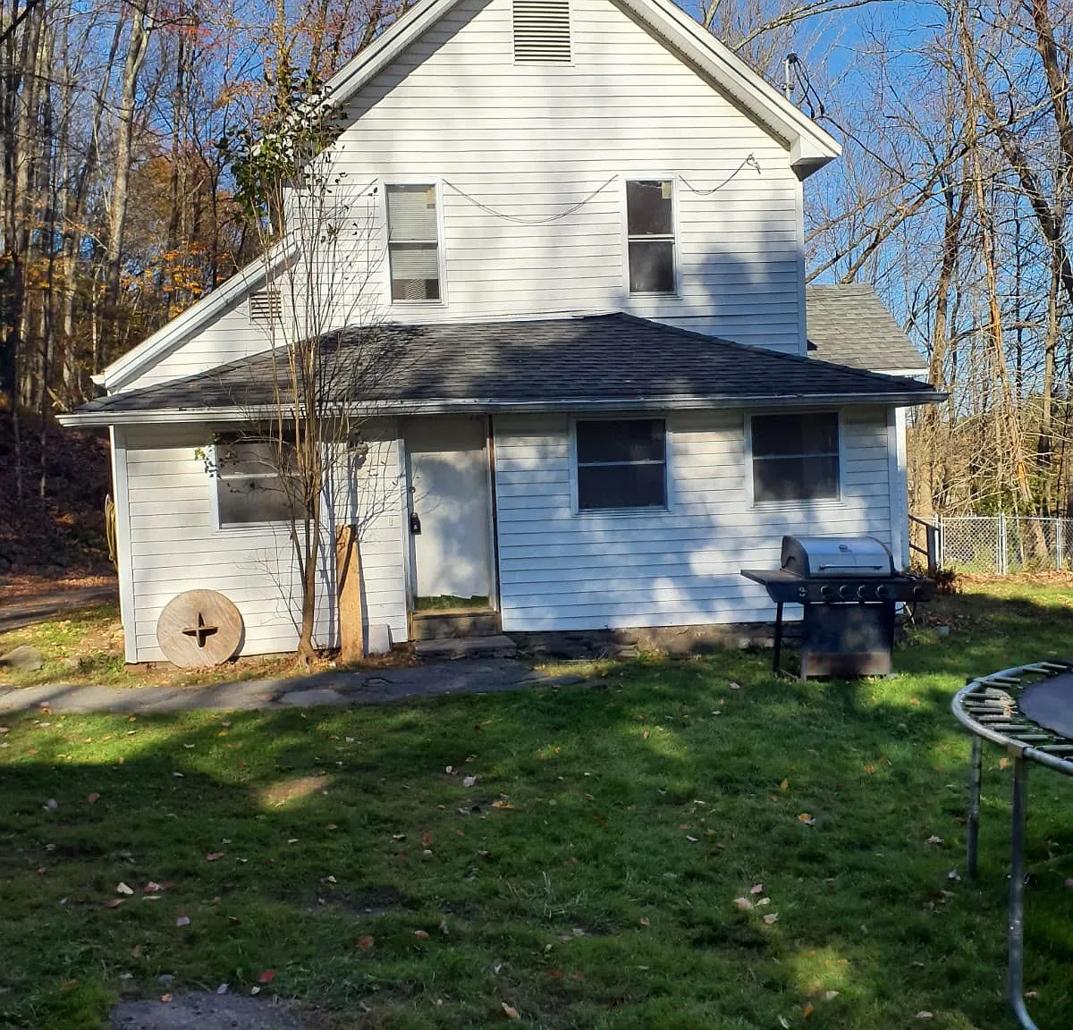 3 bed, $2,350 — Photo 2