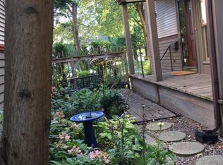 557 Laurel Ave, Saint Paul, MN 55102