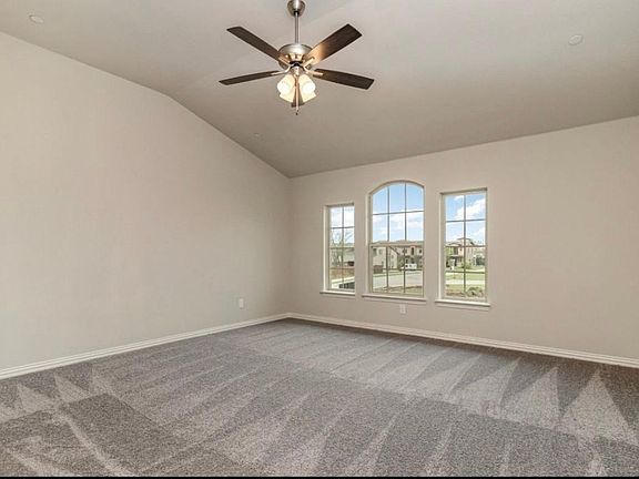 5th image of 3413 Solana Cir