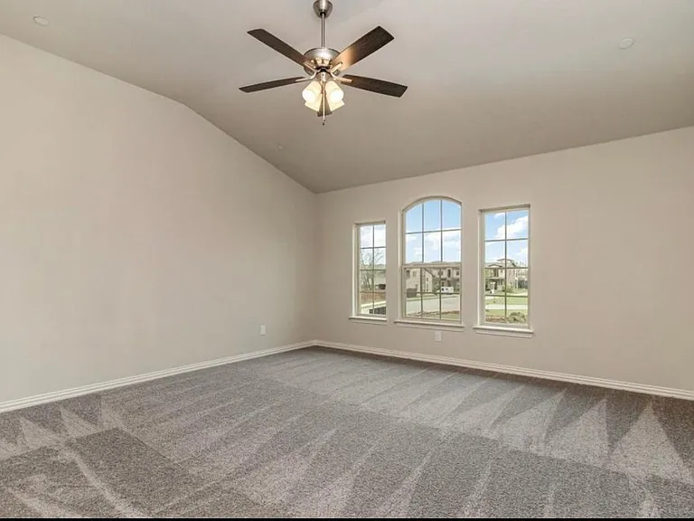 3413 Solana Cir — Photo 5