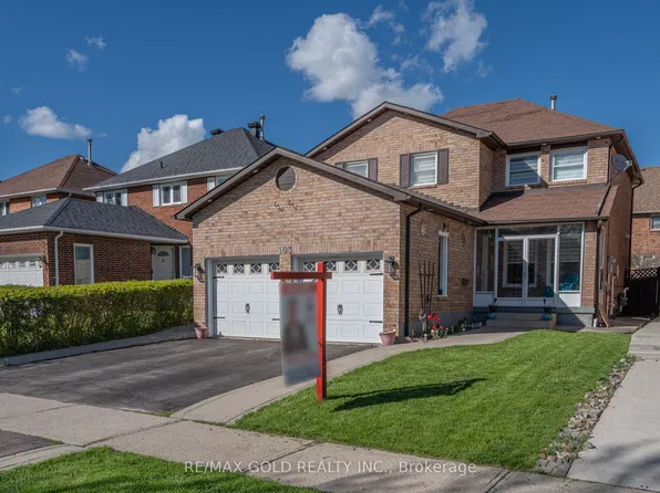 103 Lord Simcoe Dr, Brampton, ON L6S 5H4