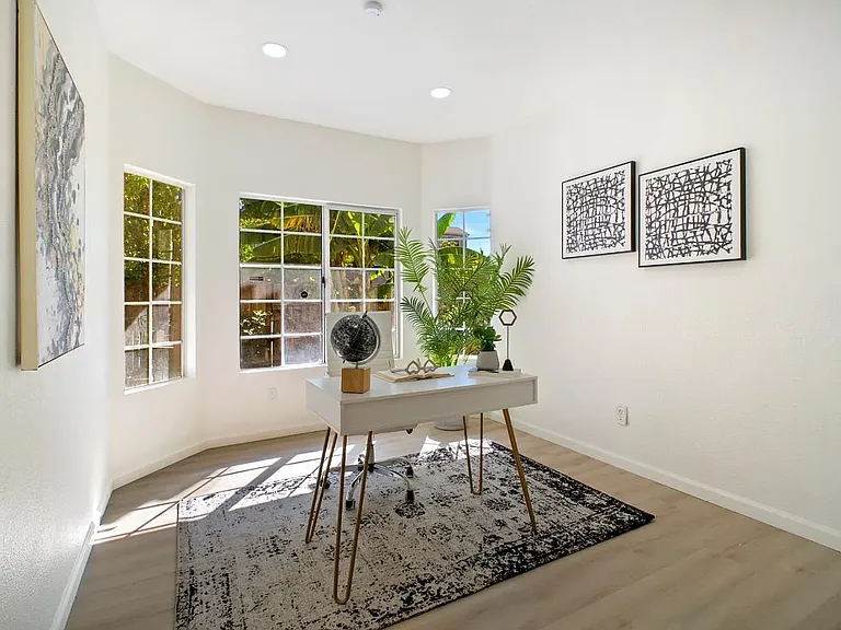 1796 Lucretia Ave — Photo 14