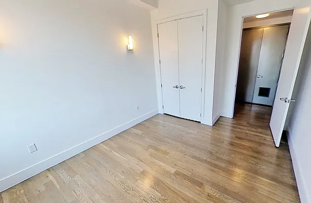 Rented by Bank Neary | media 6