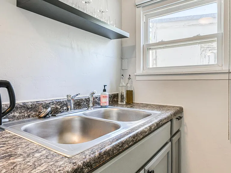 2729 Pershing Dr #REAR — Photo 16