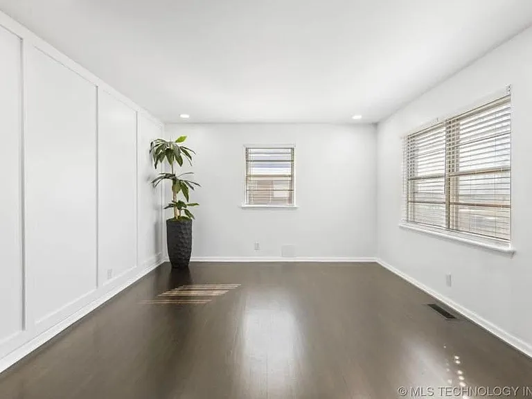 10159 E 4th Pl — Photo 3