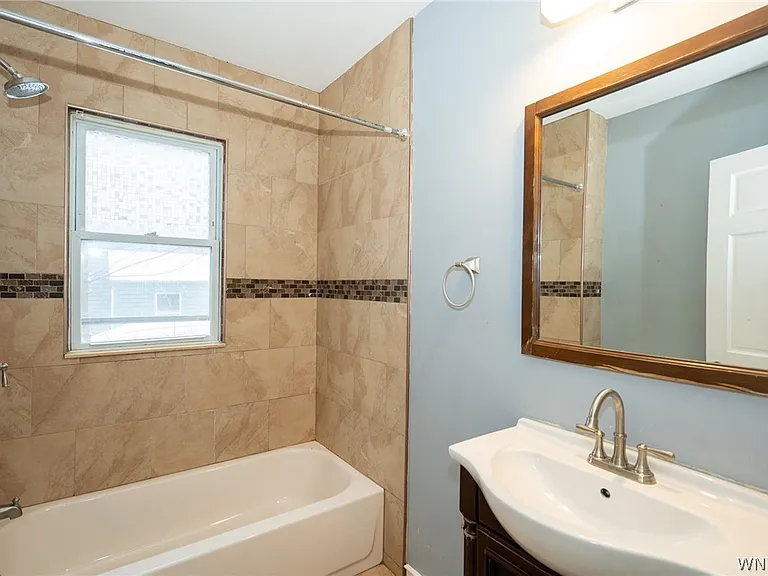 11 Hoyt St — Photo 26
