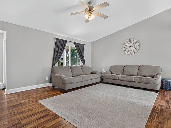5th image of 2801 Essington St