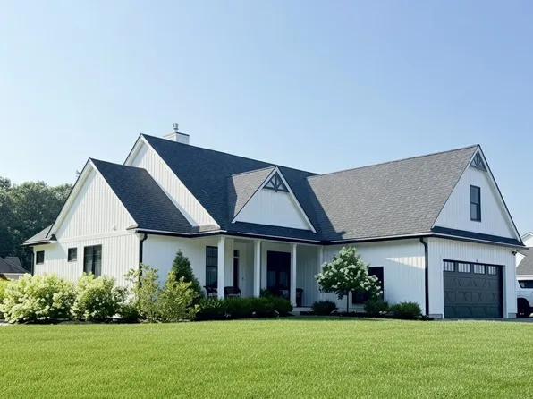 10 Smoke Street, Rochester, NH 03867