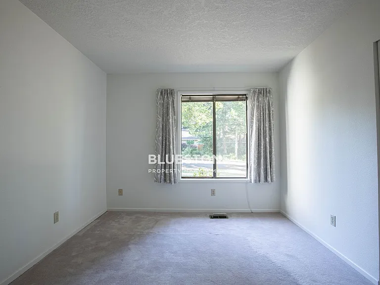 14715 SW Carlsbad Dr — Photo 16