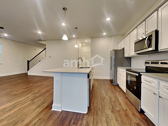 4th image of 60 Elcano Ln