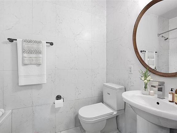 4th image of 628-555 Lenox Ave #2B