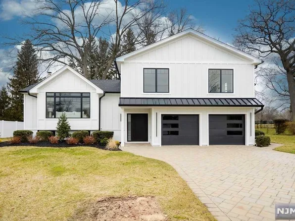 138 Beechwood Rd, Oradell, NJ 07649