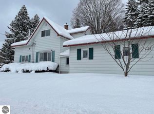 8665 S Hill St, Maple City, MI 49664