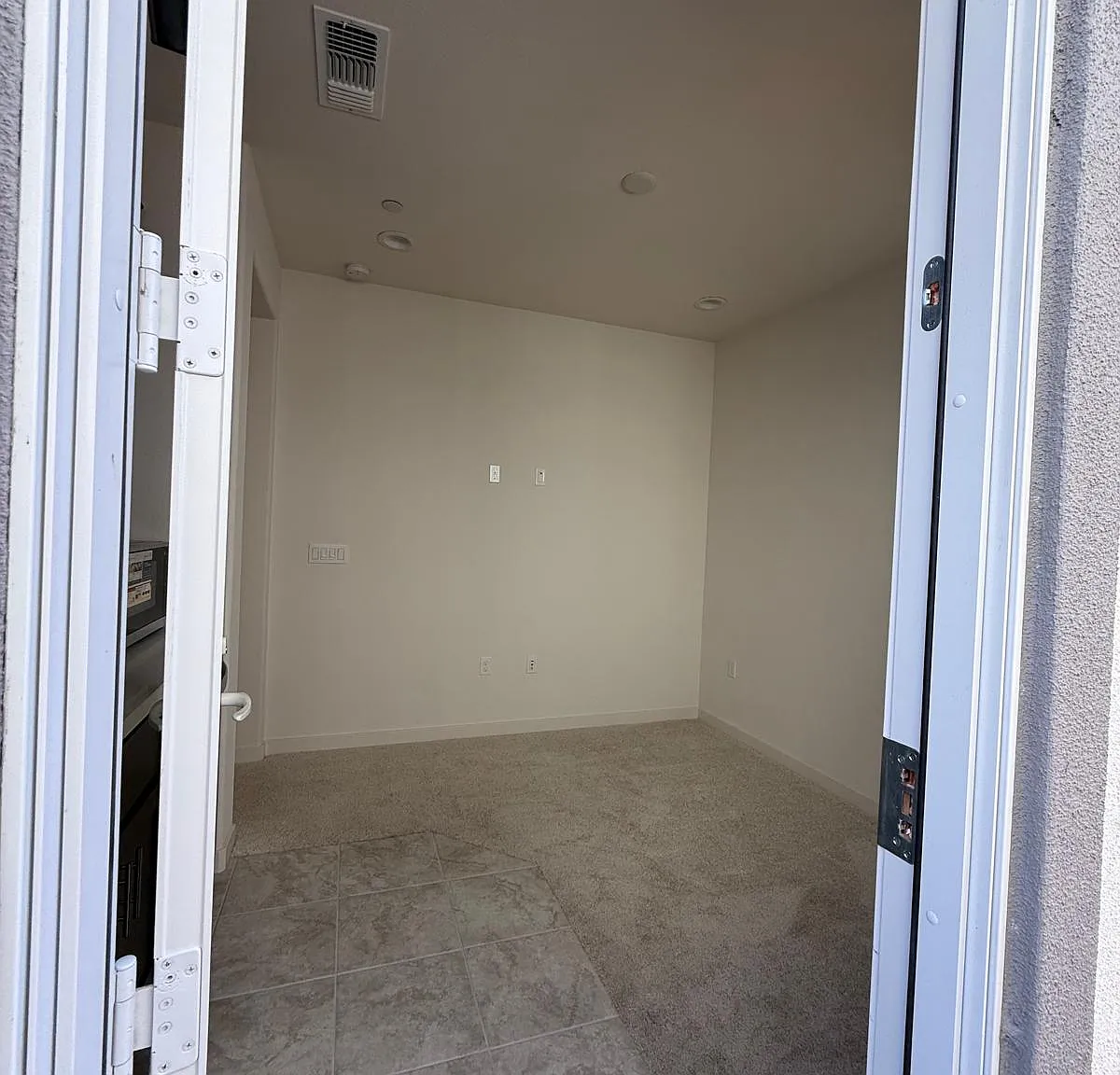 1 bed, 500 sqft, $1,200 — Photo 2