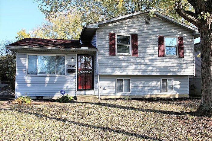 1st image of 1936 Edenburgh Dr E