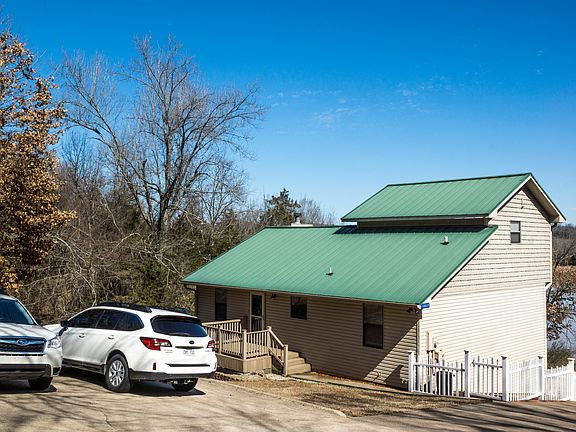 3rd image of 13022 Schoolhouse Dr