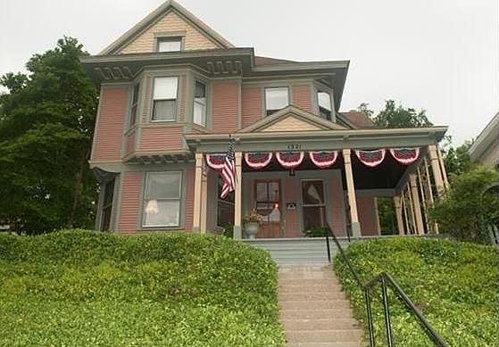 1st image of 1321 Columbia St
