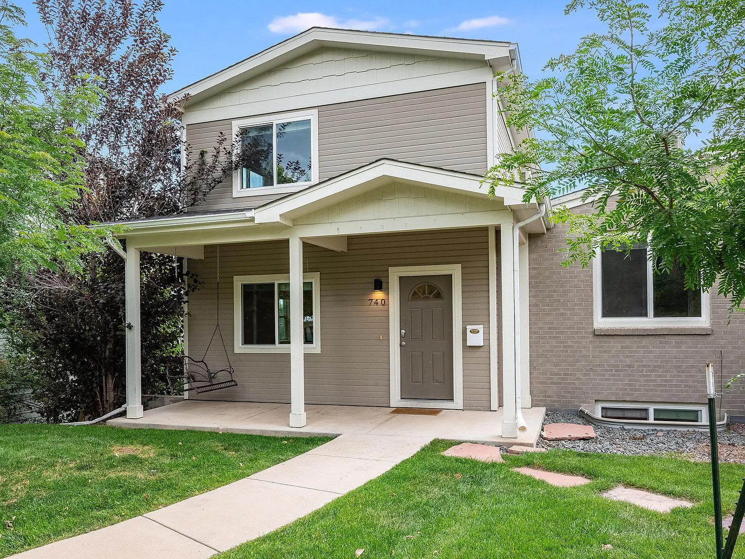 5 bed, 2191 sqft, $9,986 — Photo 1