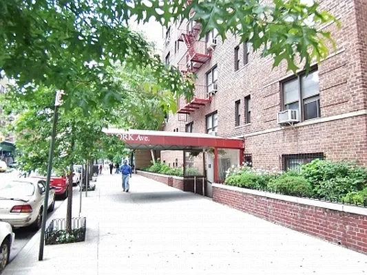 Rented by City Connections Realty | media 25