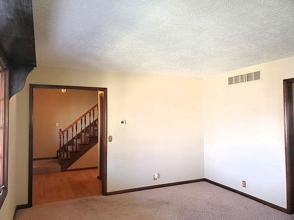 4th image of 546 Seitz Dr