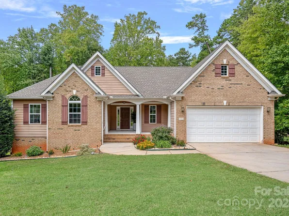 3705 Burton St, Sherrills Ford, NC 28673