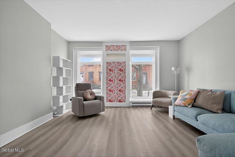 4th image of 129 Green Street #1