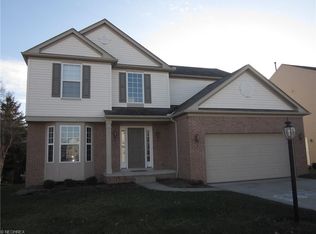 9796 Nicole Ln, Olmsted Falls, OH