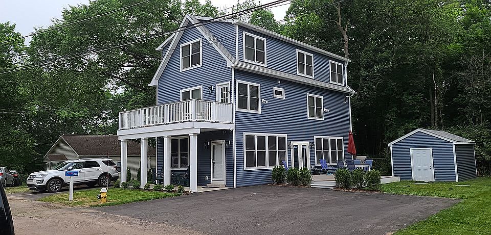 1st image of 227 S Park Rd