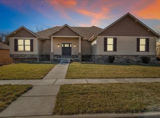 284 E Thistlewood Dr, Springfield, MO 65803