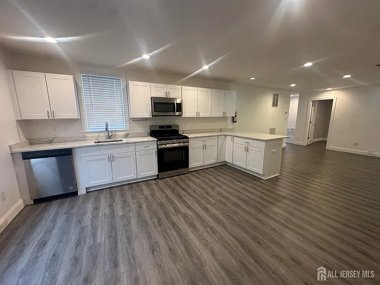 35 2nd St #1 — Photo 4