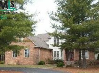 10055 Fernbrooke Grn, Oak, MI