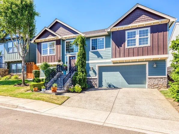 633 N V St, Washougal, WA 98671