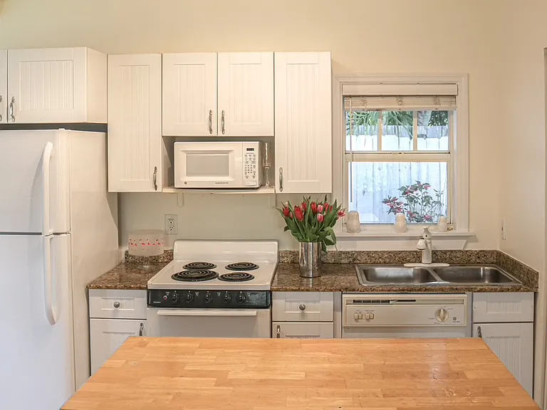 808 1/2 Flamingo Dr — Photo 5