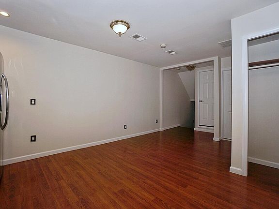 5th image of 120 Moreland St #1A