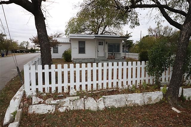 1st image of 601 7th St #&-1905