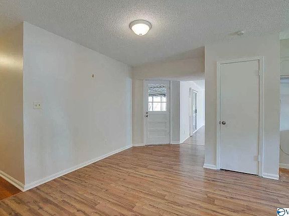 5th image of 3908 Grunden Dr SW